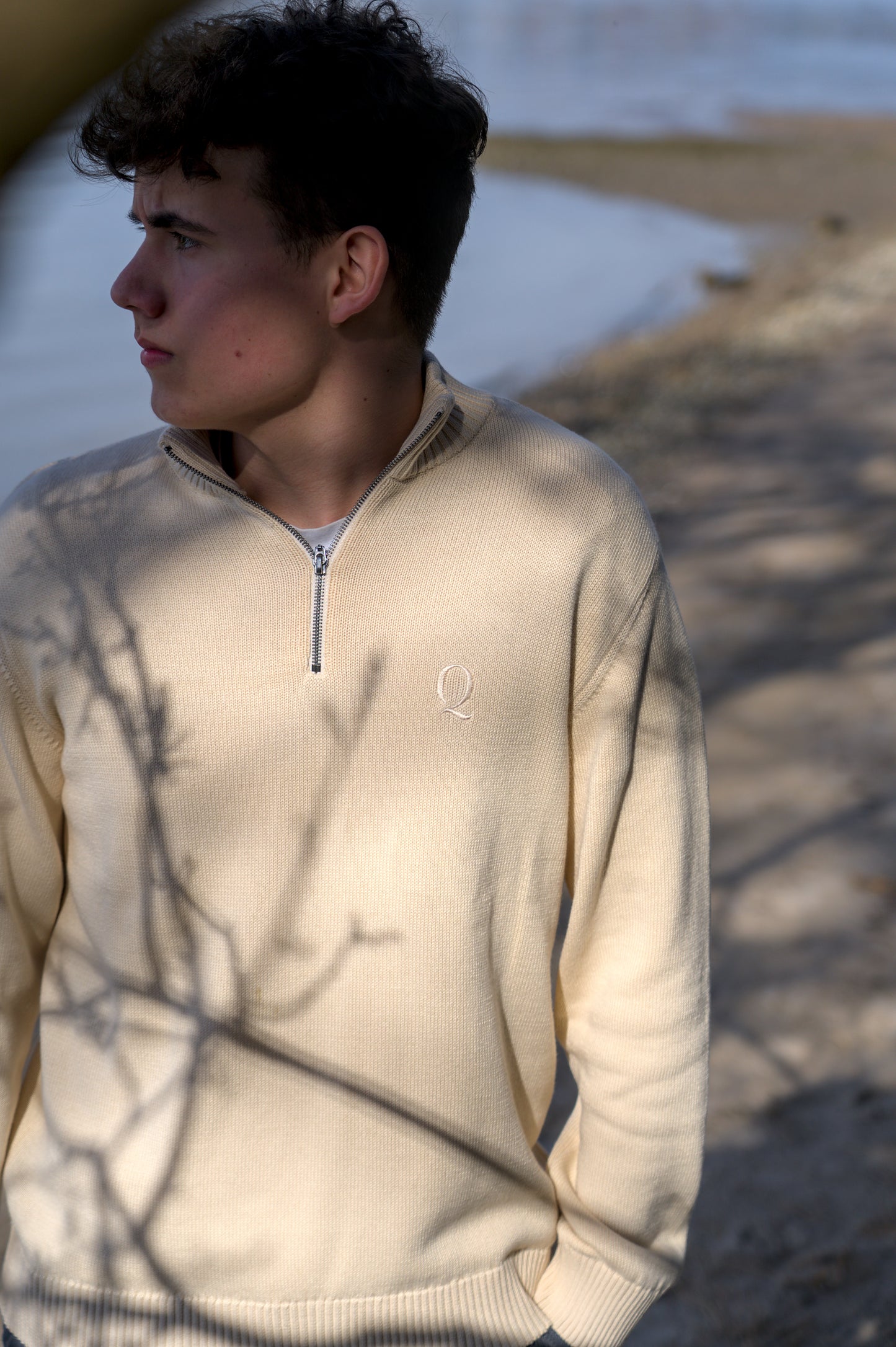 Beige Pullover M. Zip